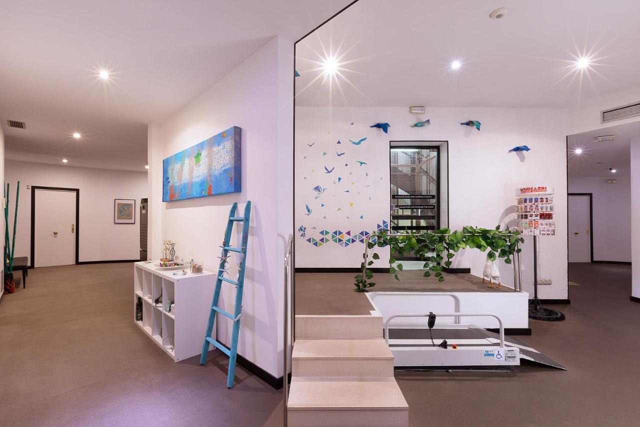Amra Barcelona Caspe Hotell Exteriör bild